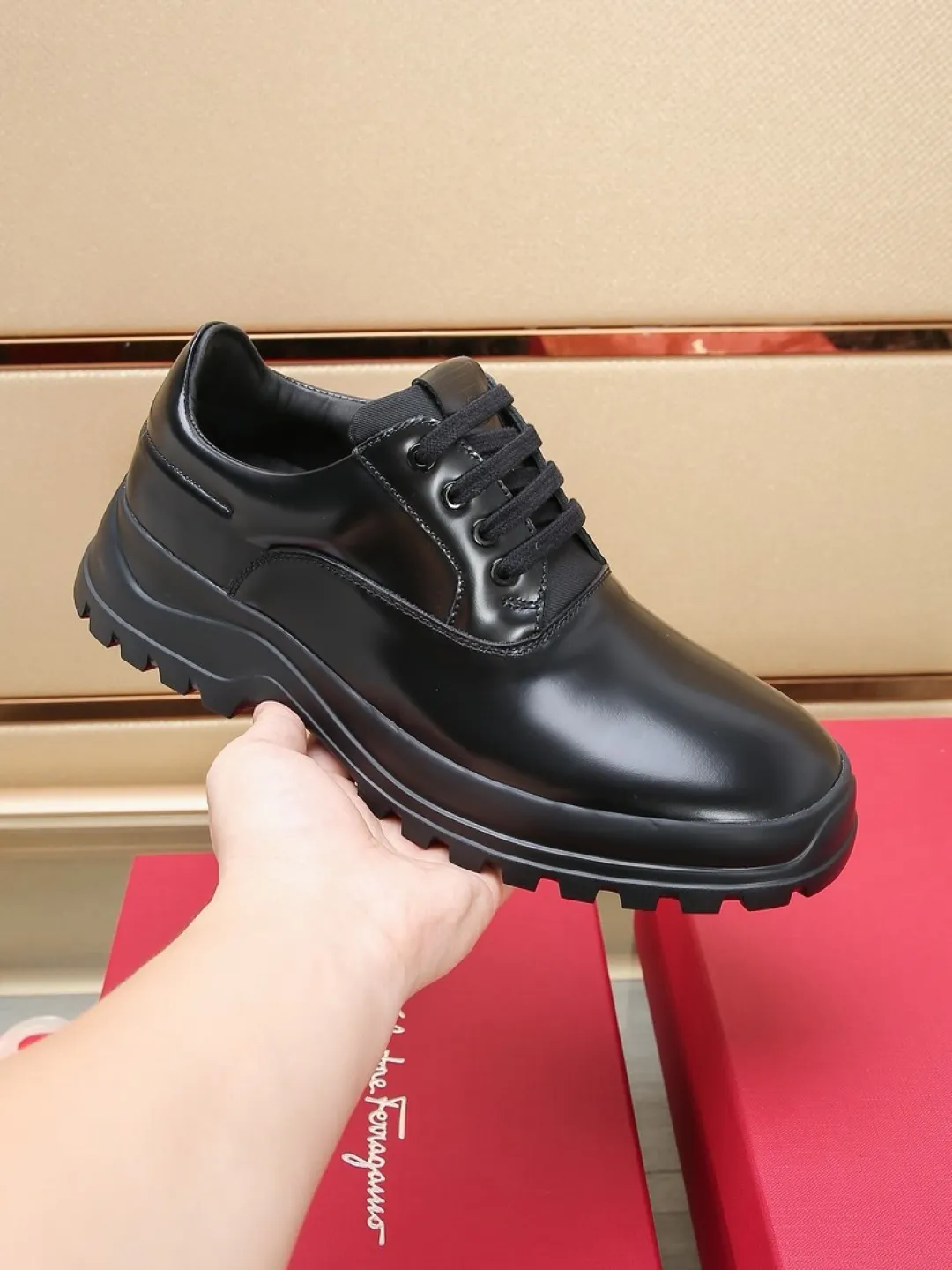 Factory P640💰🔥《Ferragamo》👏Latest•High-end top brand luxury~purchasing agent, top~quality. New fashionable business men's shoes 🔜The uppers are made of original first-layer open-edge beaded cowhide➕cowhide·lining, with fine workmanship. The original stylish and soft combination wear-resistant and non-slip outsole is light and comfortable on the feet. The real thing looks better in real photos. Number of yards: 38--44 (45 and 46 can be customized)